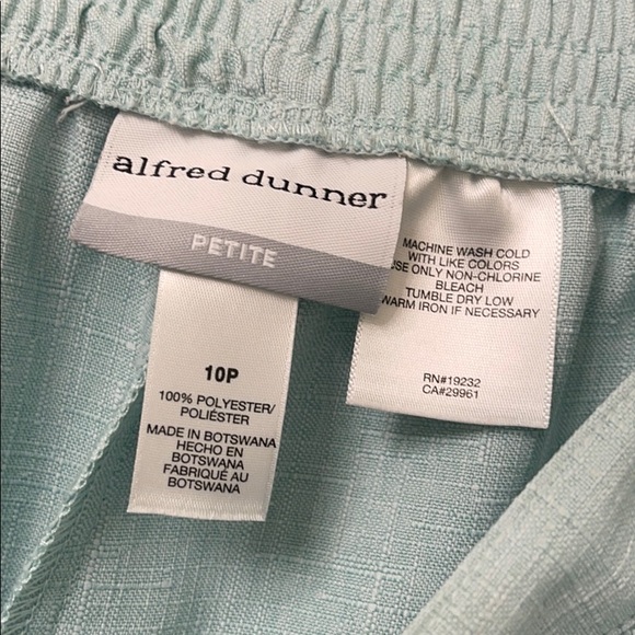 Alfred dunner blazer and pant set size 10p - Picture 9 of 9